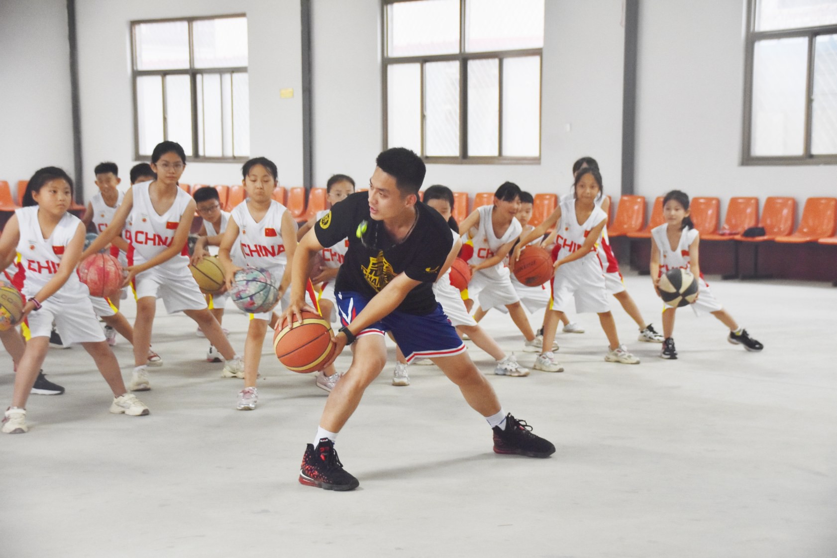 定州杨家庄乡：篮球公益培训，丰富孩子们暑期生活